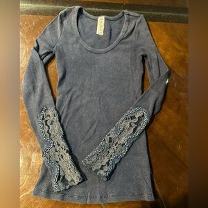 Rare EUC XS Victorian Navy Crafty Free People Lace Piping Sleeve Waffle Thermal